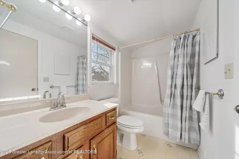 2219 Alpha St, Lansing, MI 48910 photo 16
