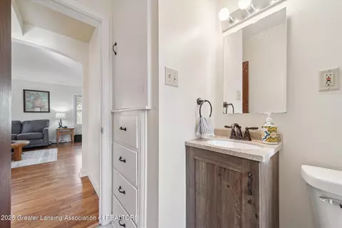 2219 Alpha St, Lansing, MI 48910 photo 14