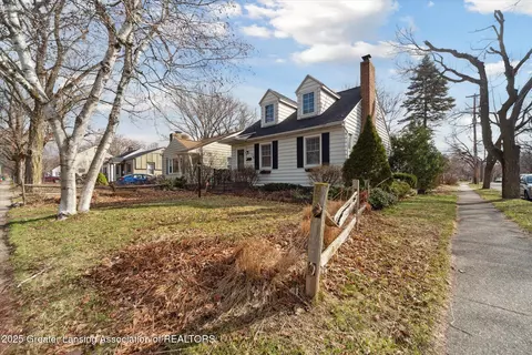 2219 Alpha St, Lansing, MI 48910 photo 2