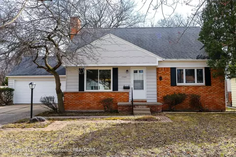 1720 Autumn Ln, Lansing, MI 48912