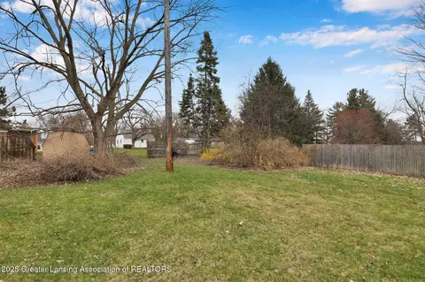 Exterior - 918 Maycroft Rd, Lansing, MI 48917 photo 6 of 6