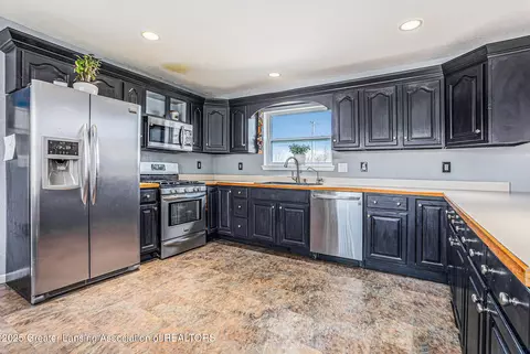 33 N Alamando Rd, Shepherd, MI 48883 photo 10