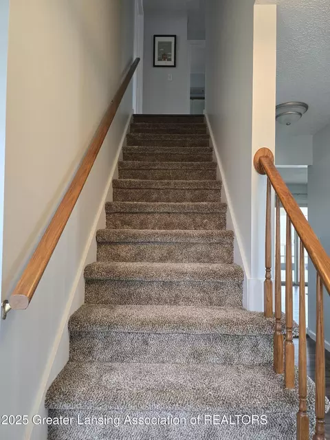 120 Granite Dr, Williamston, MI 48895 photo 9