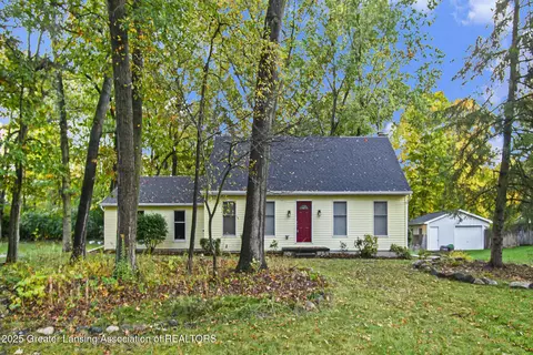 120 Granite Dr, Williamston, MI 48895 photo 2