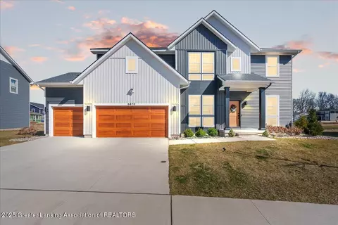 5670 Copper Creek Dr, Haslett, MI 48840