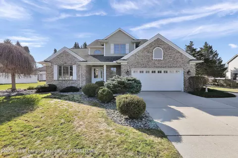 3815 Ashbrook Dr, Holt, MI 48842