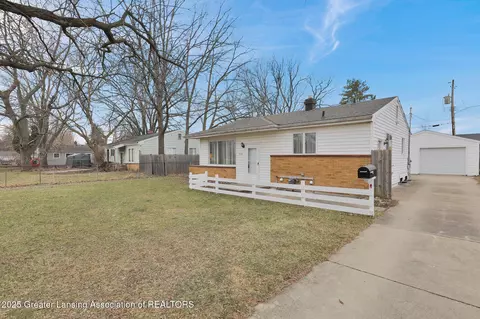 4618 S Pennsylvania Ave, Lansing, MI 48910
