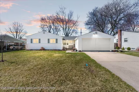 1721 Springfield Ln, Lansing, MI 48912