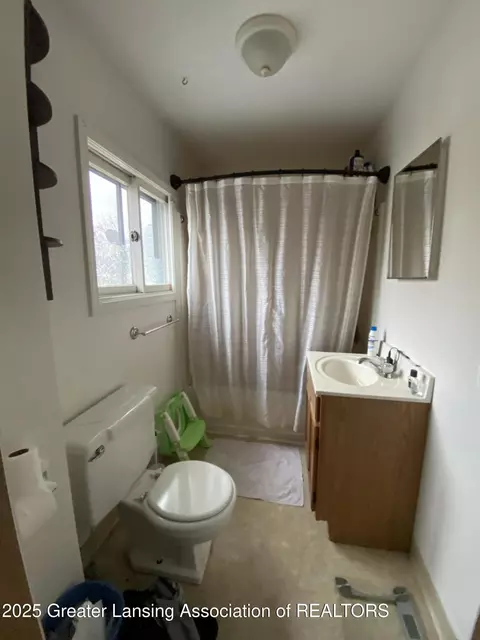 604606 Pine St, Owosso, MI 48867 photo 14