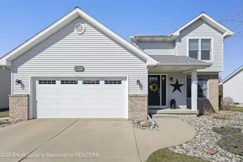 735 Fieldview Dr, Grand Ledge, MI 48837