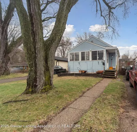 518 E Willard Ave, Lansing, MI 48910 photo 19