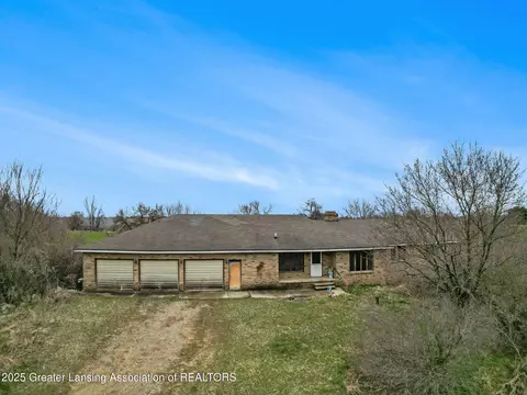 2775 E Howe Rd, Dewitt, MI 48820 photo 2