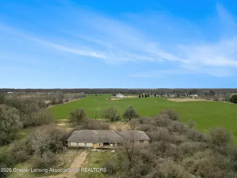 2775 E Howe Rd, Dewitt, MI 48820