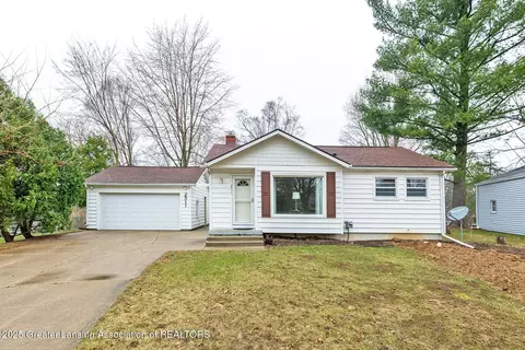 2511 Afton Pl, Lansing, MI 48906