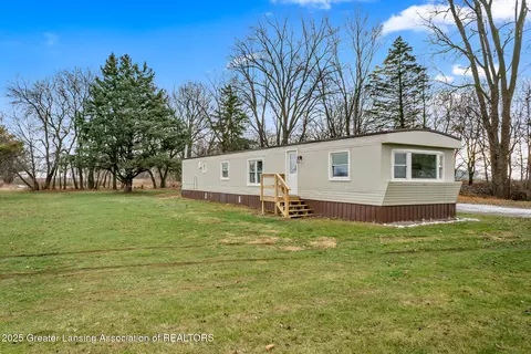 6865 S State Rd, Ashley, MI 48806 photo 2