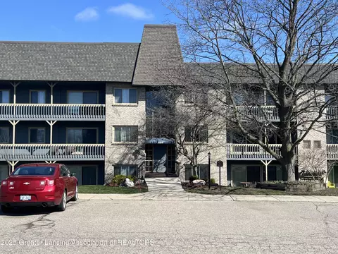 2926 Mount Hope Rd # 202, Okemos, MI 48864
