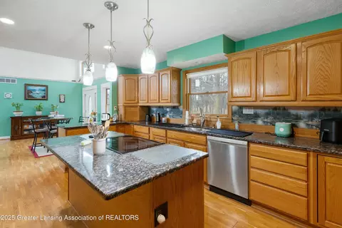 Kitchen - 9901 Friegel Rd, Perry, MI 48872 photo 2 of 8