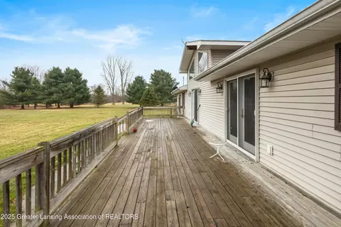 Exterior - 9901 Friegel Rd, Perry, MI 48872 photo 7 of 8