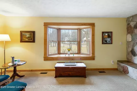 Living - 9901 Friegel Rd, Perry, MI 48872 photo 4 of 4