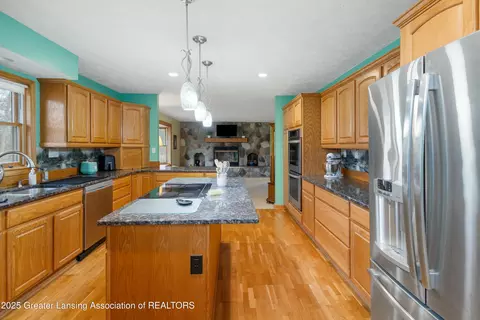 Kitchen - 9901 Friegel Rd, Perry, MI 48872 photo 4 of 8