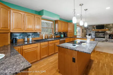 Kitchen - 9901 Friegel Rd, Perry, MI 48872 photo 5 of 8