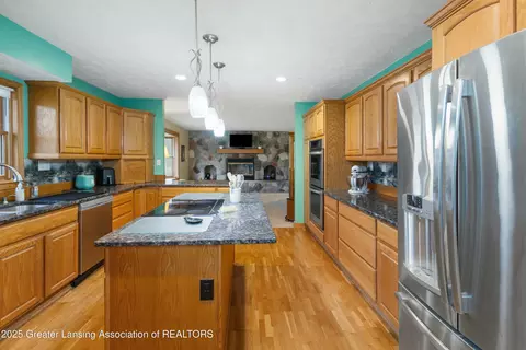 Kitchen - 9901 Friegel Rd, Perry, MI 48872 photo 3 of 8