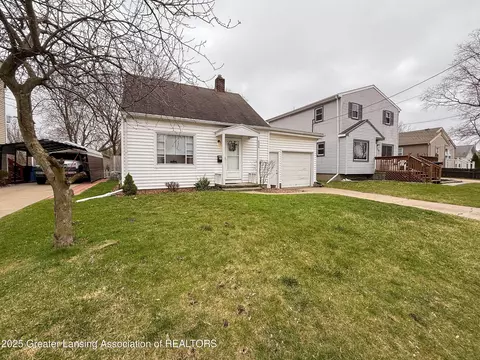 534 Paris Ave, Lansing, MI 48910