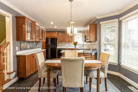 Dining - 11366 Wilson St, Dewitt, MI 48820 photo 4 of 4