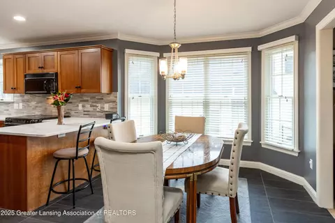 Dining - 11366 Wilson St, Dewitt, MI 48820 photo 3 of 4