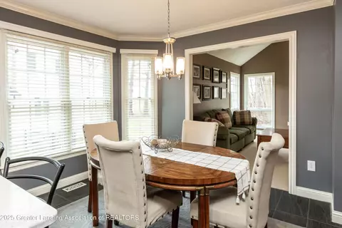 Dining - 11366 Wilson St, Dewitt, MI 48820 photo 2 of 4