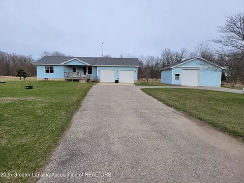 4600 Findlay Rd, Saint Johns, MI 48879