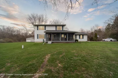 5640 W Plains Rd, Eaton Rapids, MI 48827