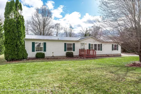388 E First St, Ovid, MI 48866