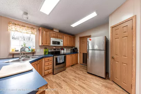 Kitchen - 388 E First St, Ovid, MI 48866 photo 1 of 1