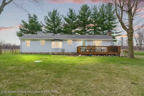 7229 N Ionia Rd, Vermontville, MI 49096
