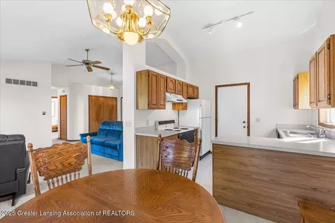 12728 Isle Royale Dr, Dewitt, MI 48820 photo 9