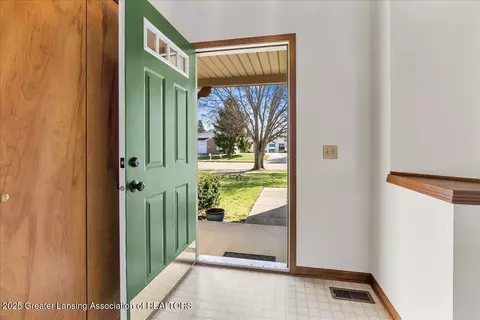 12728 Isle Royale Dr, Dewitt, MI 48820 photo 5