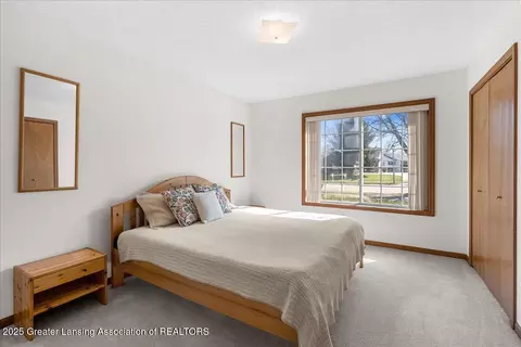 12728 Isle Royale Dr, Dewitt, MI 48820 photo 17