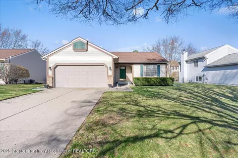 12728 Isle Royale Dr, Dewitt, MI 48820