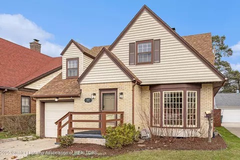 527 Beech St, East Lansing, MI 48823