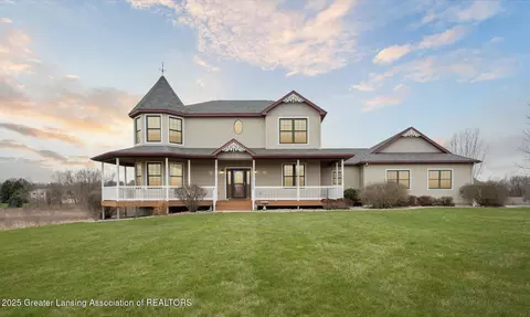 2151 N Wheaton Rd, Charlotte, MI 48813