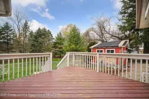 Exterior - 2711 Pine Tree Rd, Holt, MI 48842 photo 2 of 6