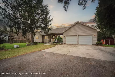 2711 Pine Tree Rd, Holt, MI 48842