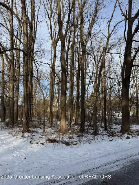 0000 Sweet Rd, Lansing, MI 48906