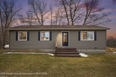 1341 Harper Rd, Mason, MI 48854