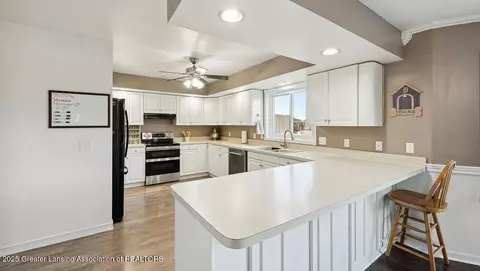 Kitchen - 5380 W Lowe Rd, Saint Johns, MI 48879 photo 2 of 3