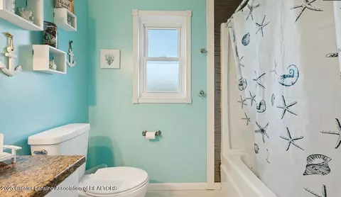 Bath - 5380 W Lowe Rd, Saint Johns, MI 48879 photo 1 of 2