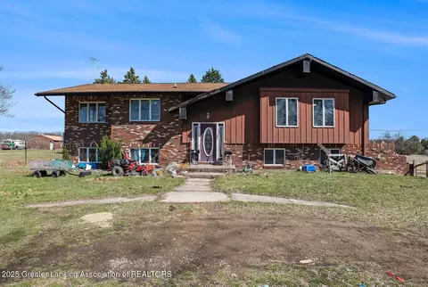 11266 W Herbison Rd, Eagle, MI 48822