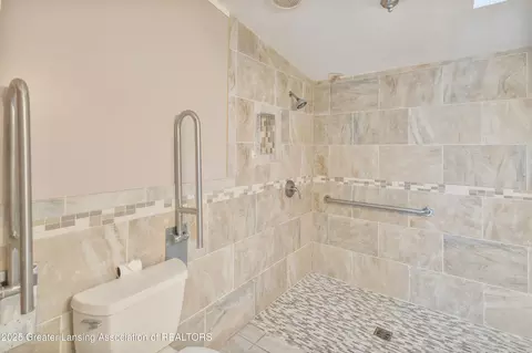 Bath - 6081 Park Lake Rd, Bath, MI 48808 photo 4 of 7