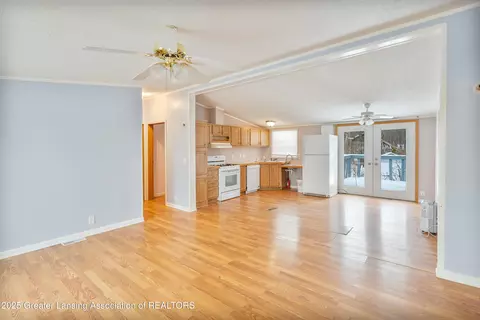 Living - 6081 Park Lake Rd, Bath, MI 48808 photo 2 of 3